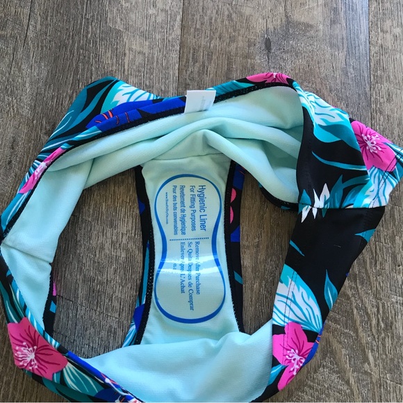 Dick's Sporting Goods Amelia Bikini Bottom Tropic Floral Jogger - Picture 6 of 7